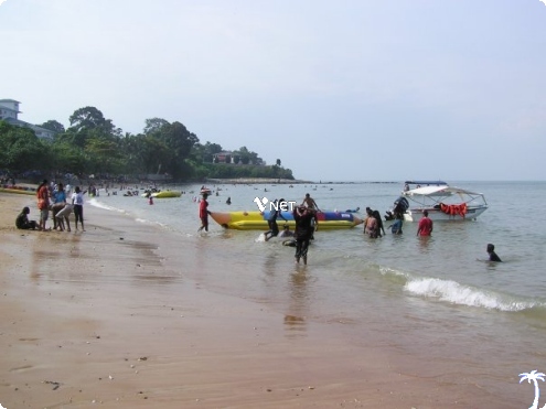pantai teluk Kemang